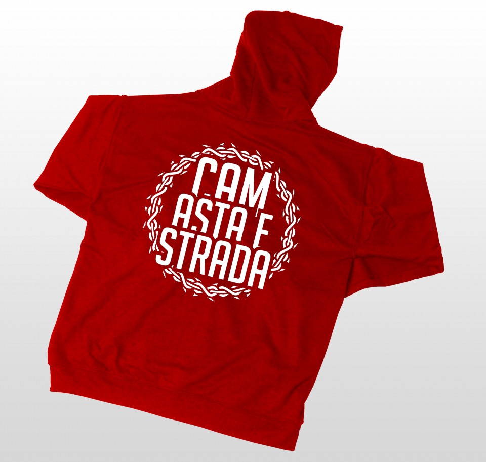 Cam asta e strada [Hanorac rosu]